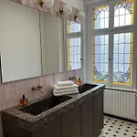 Apparemment De Style 70s Colmar