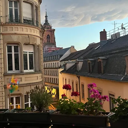 Apparemment De Style 70s Colmar