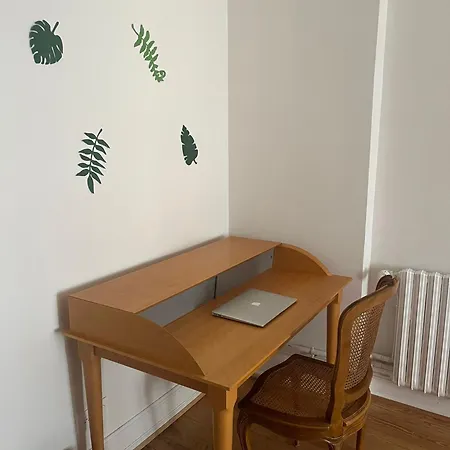 Apartament Apparemment De Style 70s *